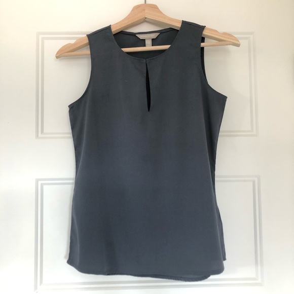 2/$15 - Sleeveless blouse - Picture 3 of 6